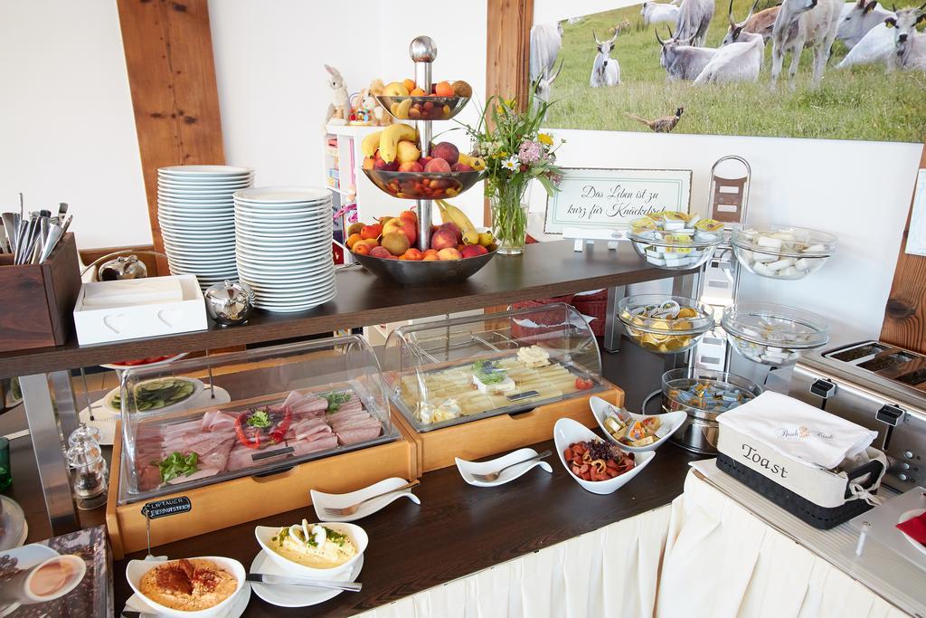 Hotel & Restaurant Seehof Podersdorf am See Eksteriør billede